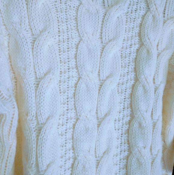 NWT Woven Heart Knit Turtleneck Sweater - Picture 7 of 10